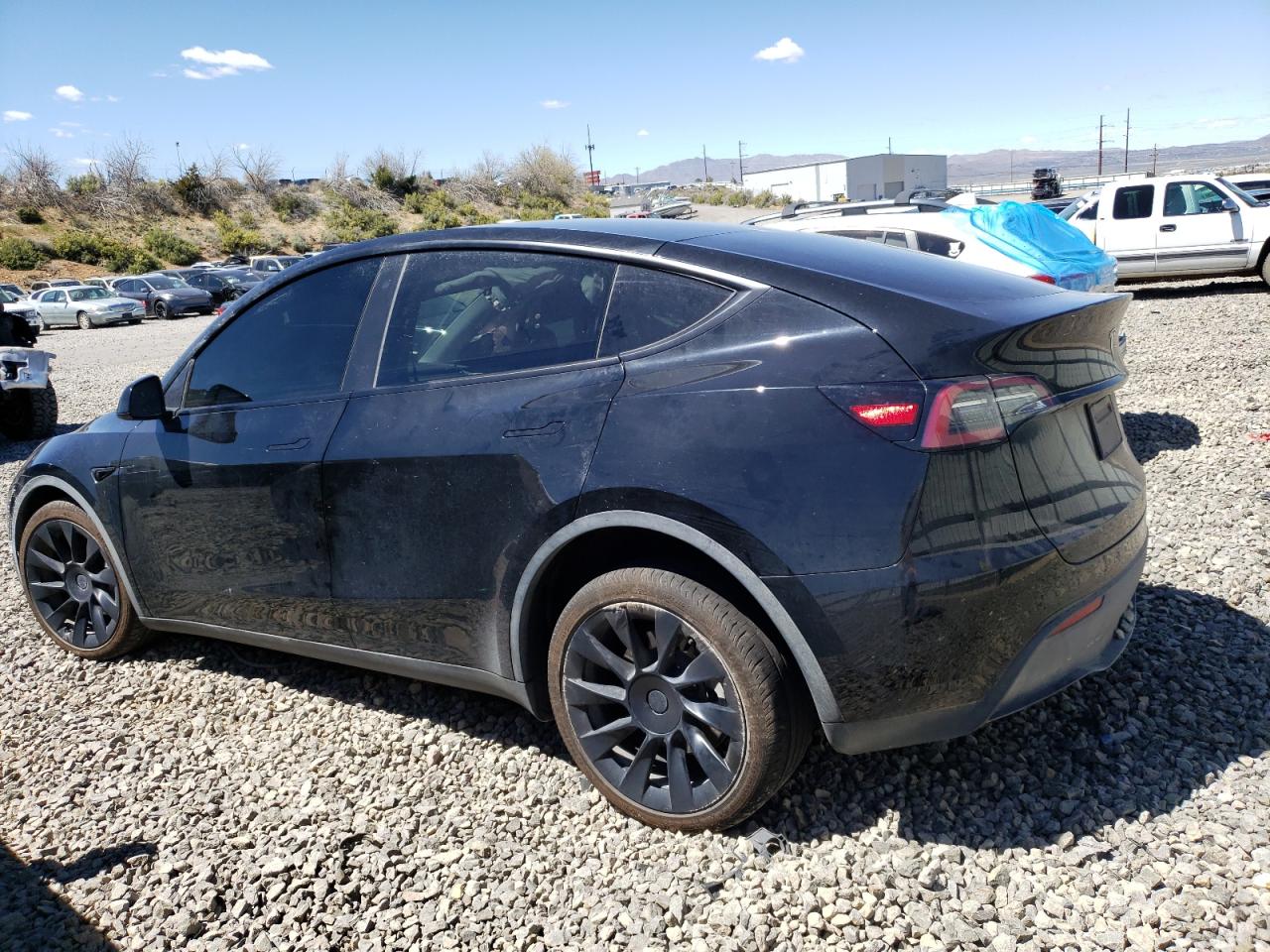 VIN 7SAYGDEE5PA107275 2023 TESLA MODEL Y no.2