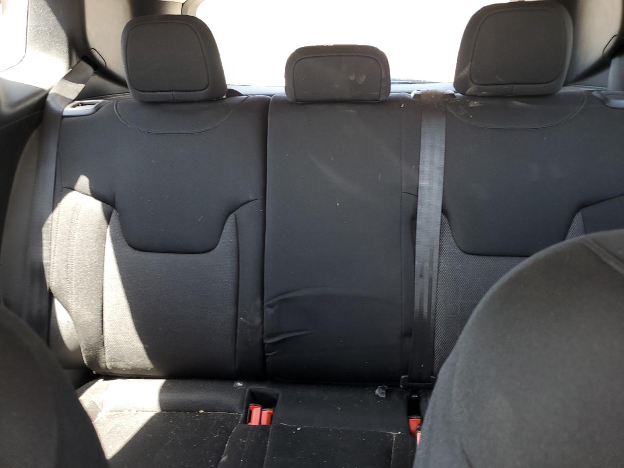 2018 Jeep Renegade Sport VIN: ZACCJBAH2JPH43989 Lot: 56022384