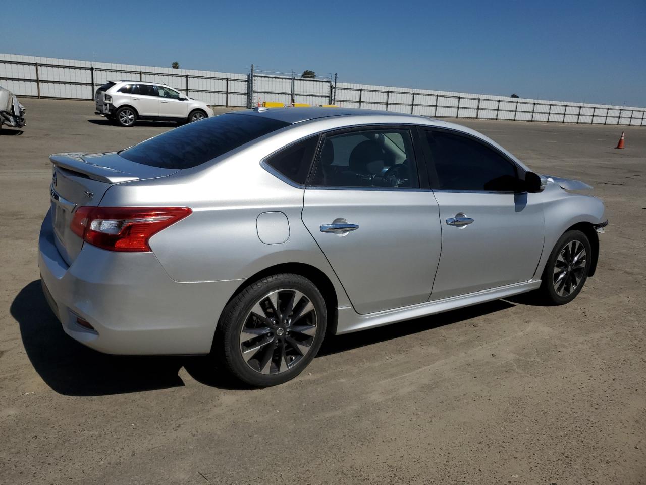 2016 Nissan Sentra - Image 3