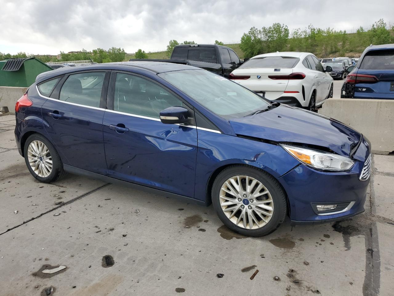 VIN 1FADP3N27HL205632 2017 FORD FOCUS no.4