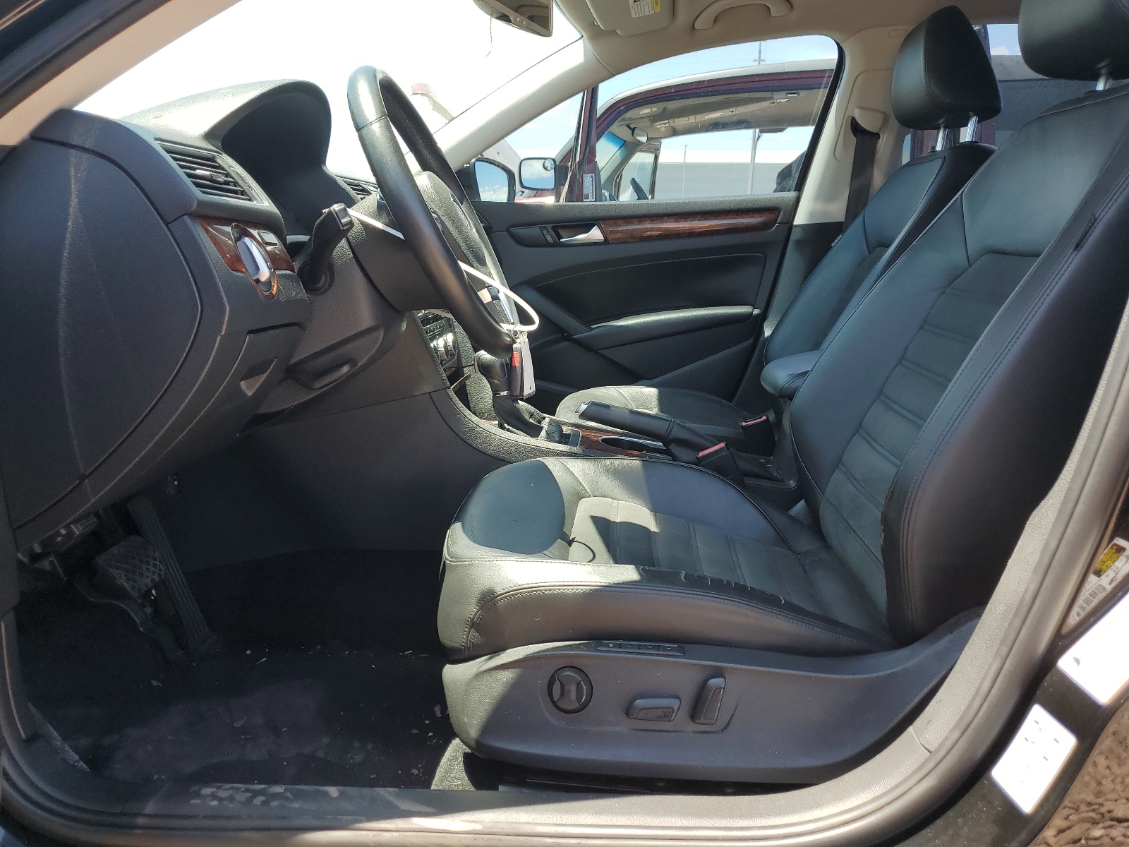 1VWCP7A38DC071975 2013 Volkswagen Passat Sel