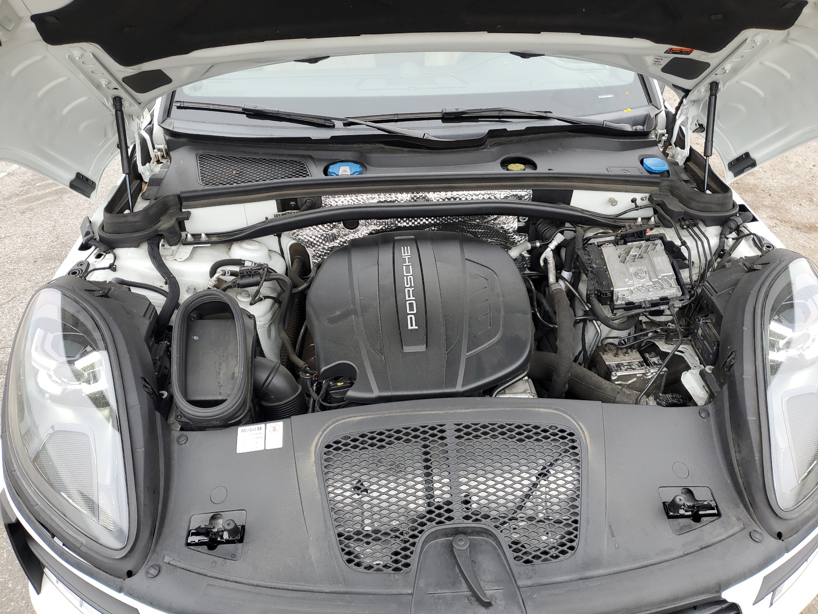 WP1AA2A5XLLB09378 2020 Porsche Macan