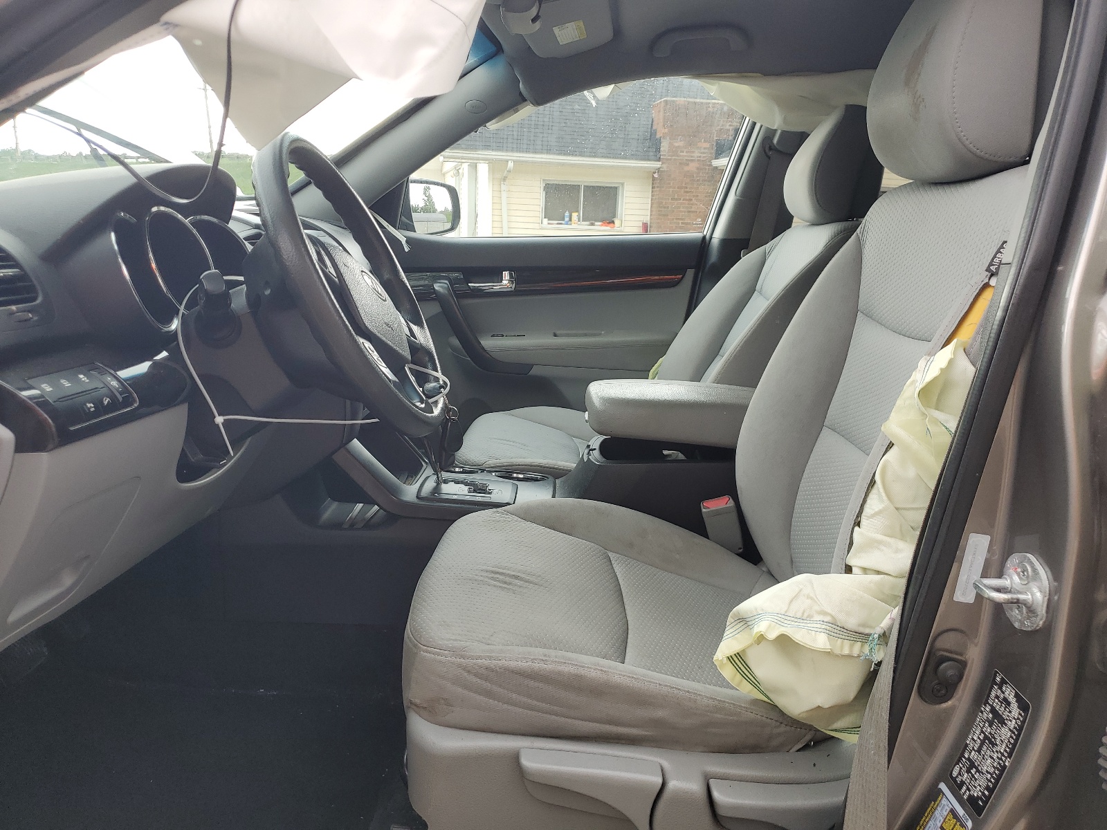 5XYKT3A6XCG227022 2012 Kia Sorento Base