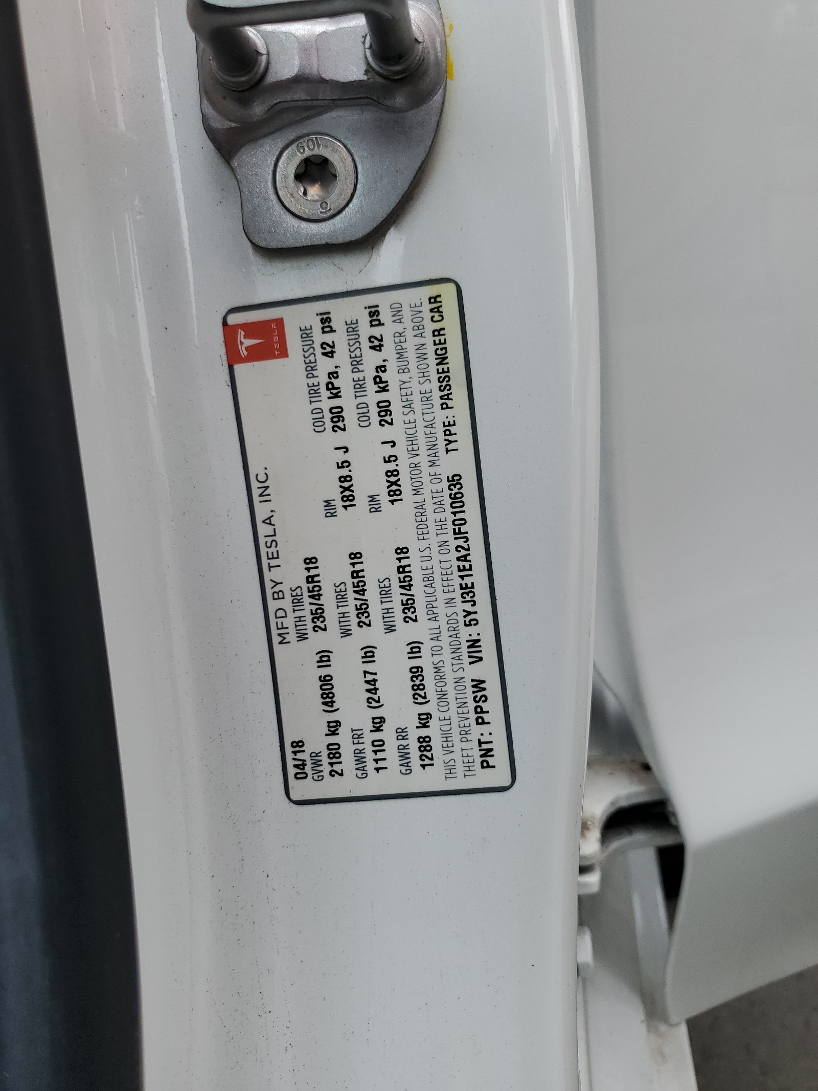 5YJ3E1EA2JF010635 2018 Tesla Model 3