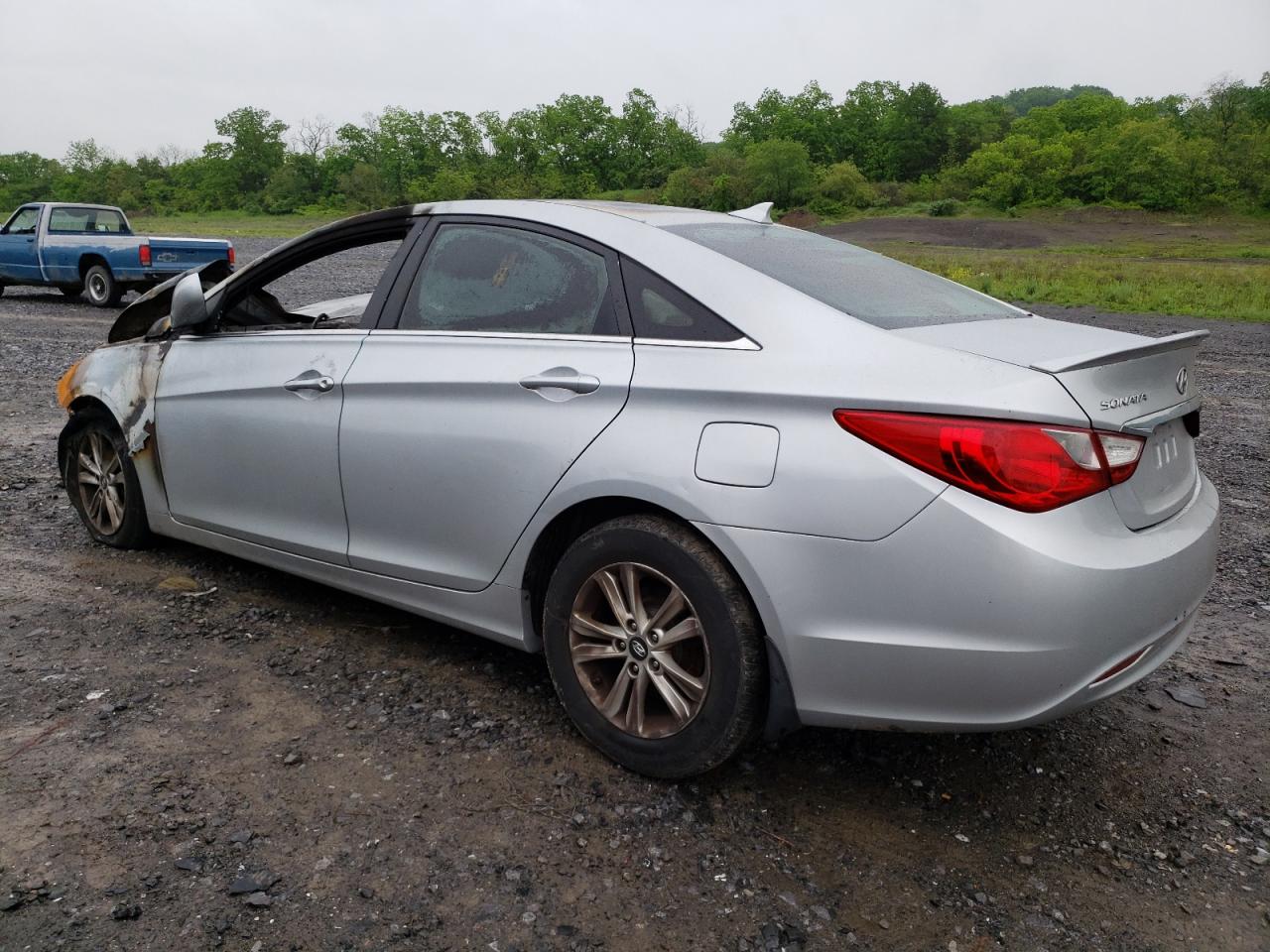 2013 Hyundai Sonata - Image 2