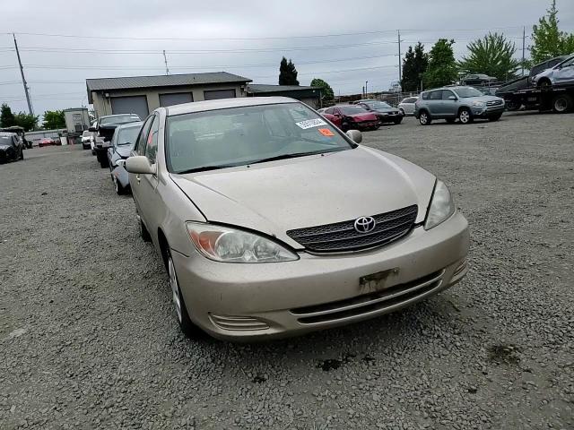 2004 Toyota Camry Le VIN: 4T1BE32KX4U819165 Lot: 55510824