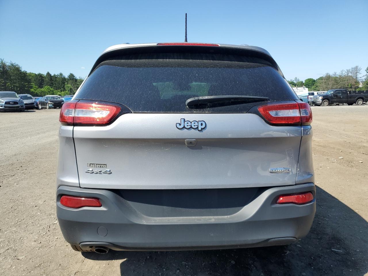 2018 Jeep Cherokee Latitude VIN: 1C4PJMCB6JD572412 Lot: 56622604