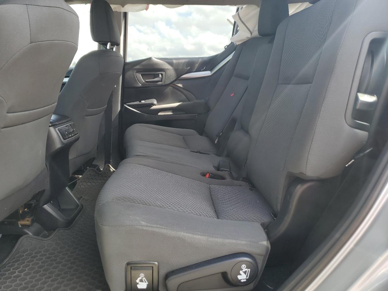 2019 Toyota Highlander Le VIN: 5TDBZRFH7KS971710 Lot: 54013074