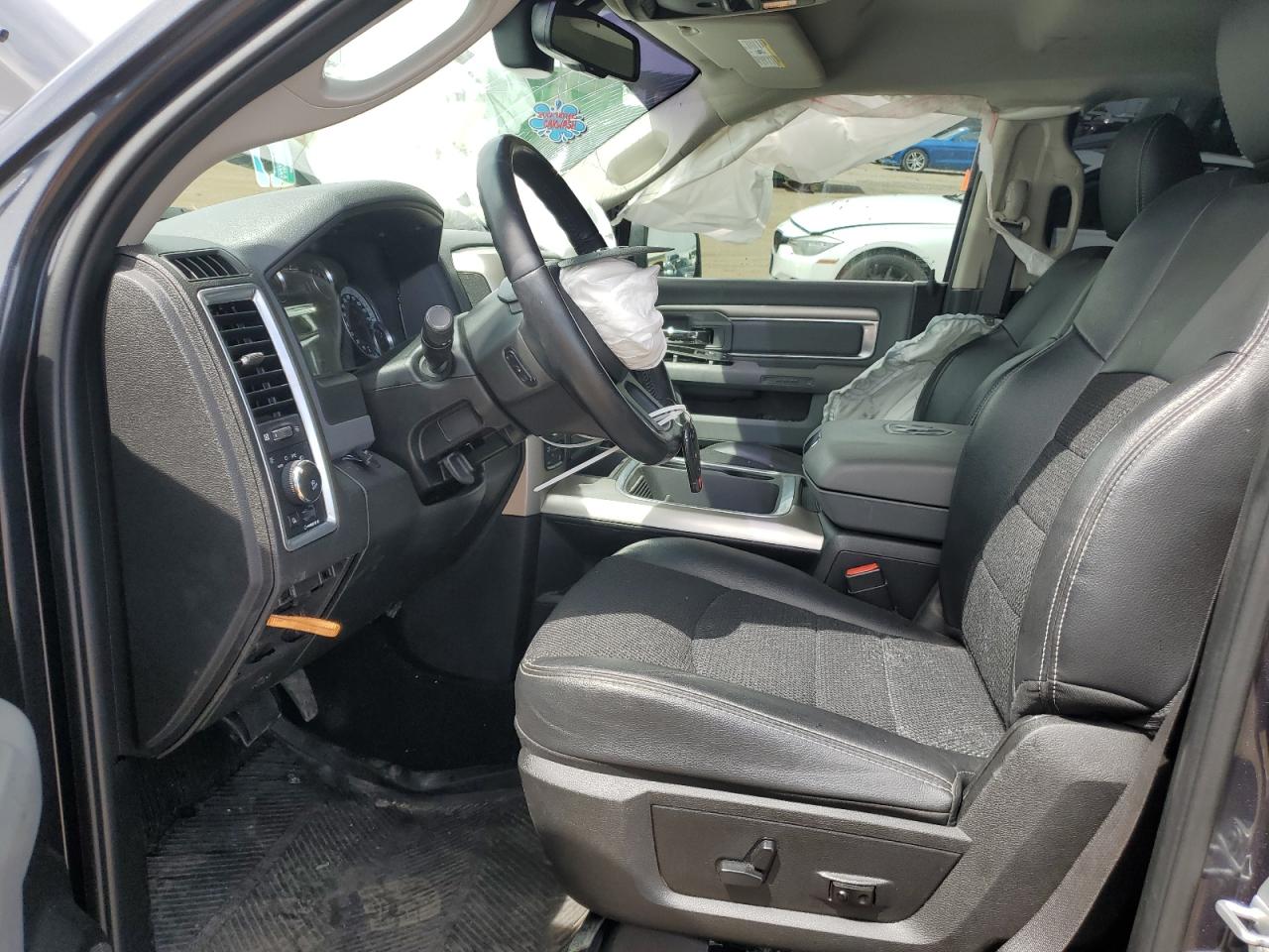 2019 RAM 1500 - Image 7