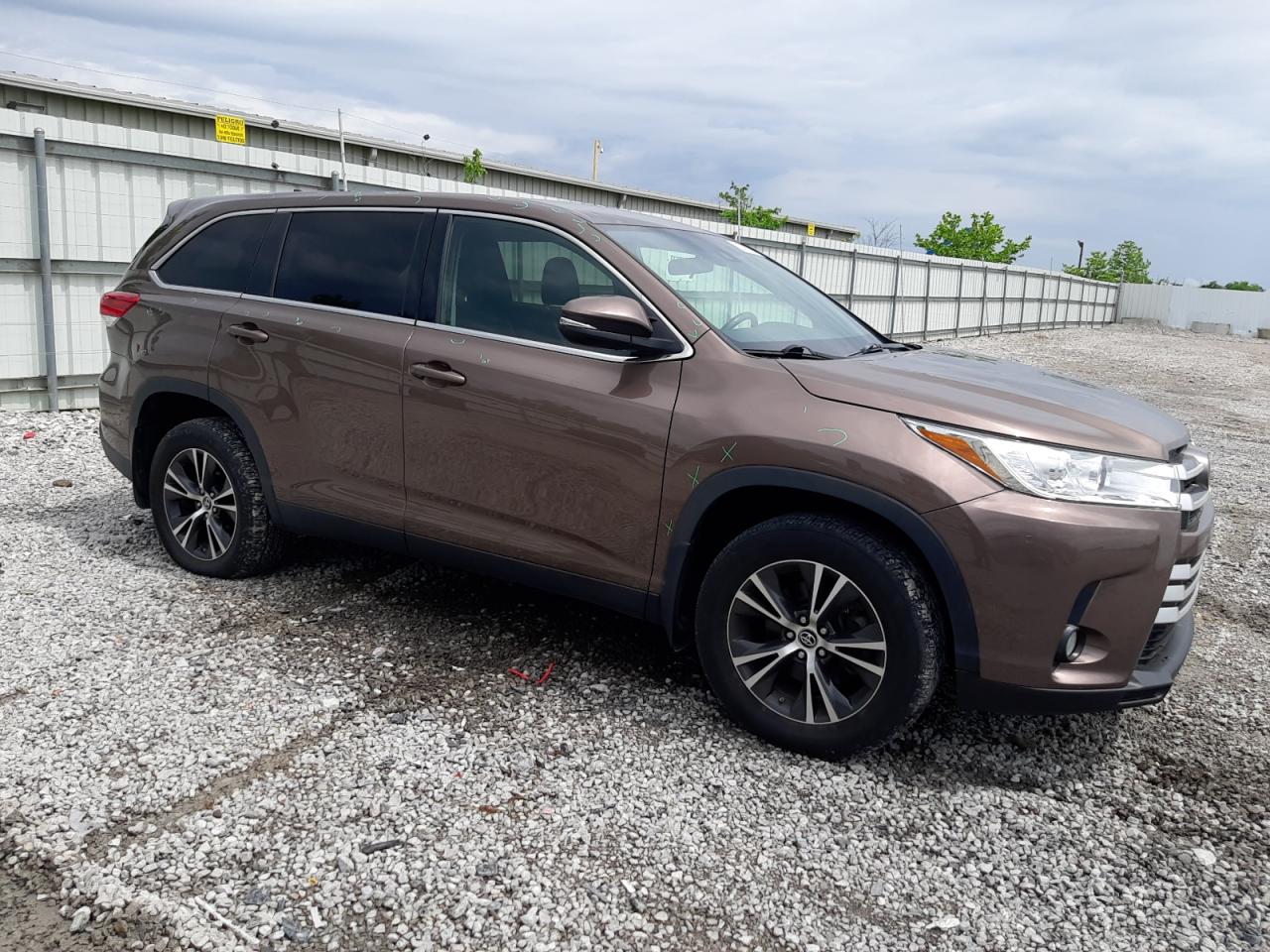 2019 Toyota Highlander Le VIN: 5TDBZRFH8KS954219 Lot: 53795564