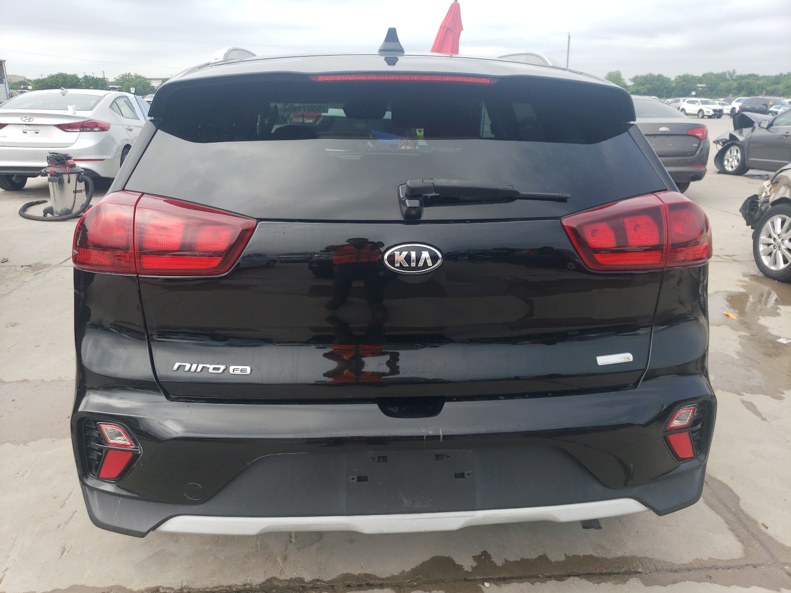 KNDCB3LC1L5368760 2020 Kia Niro Lx