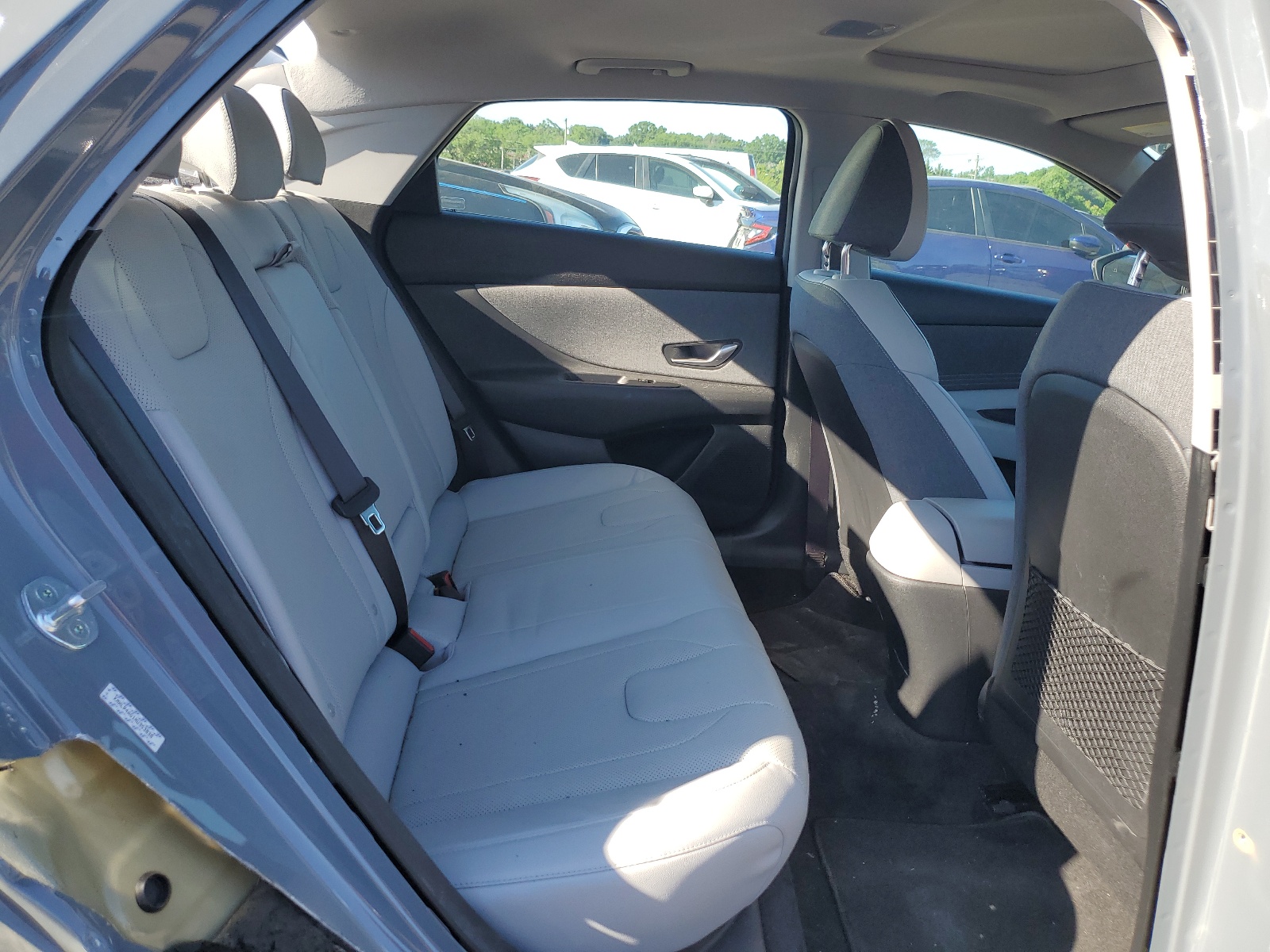 KMHLP4AG1NU353838 2022 Hyundai Elantra Limited