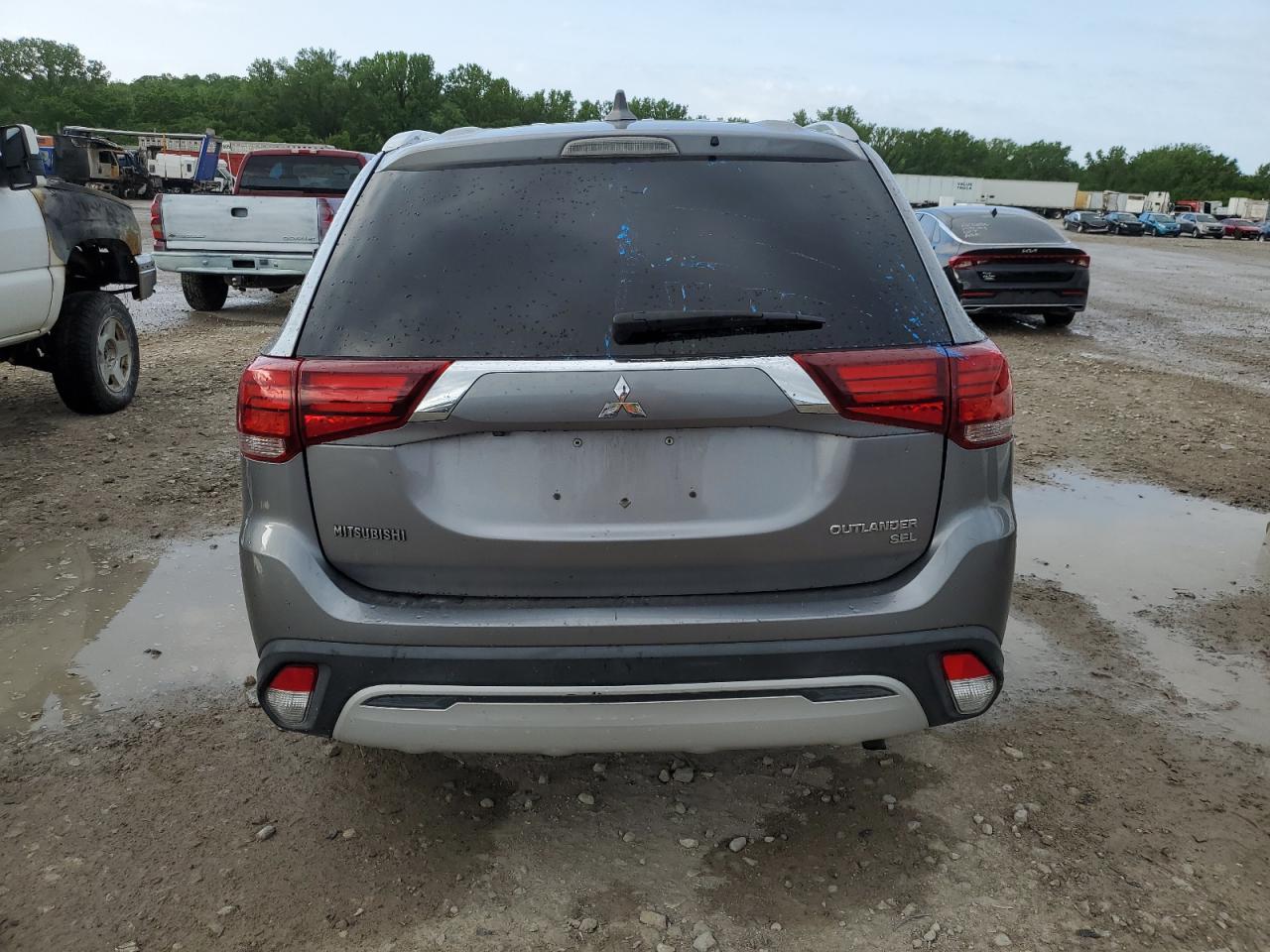 JA4AD3A34KZ023714 2019 Mitsubishi Outlander Se