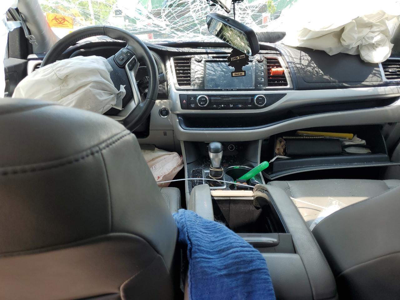 2019 Toyota Highlander Se VIN: 5TDJZRFH5KS613372 Lot: 55813034