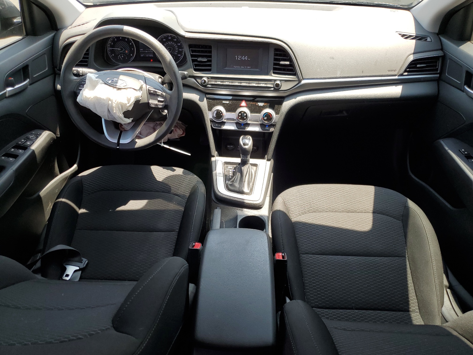 5NPD74LF6KH487814 2019 Hyundai Elantra Se