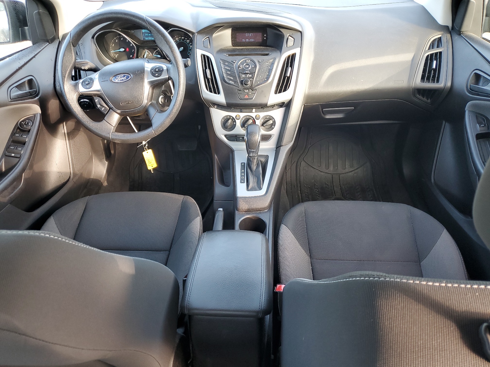 1FAHP3F21CL130094 2012 Ford Focus Se