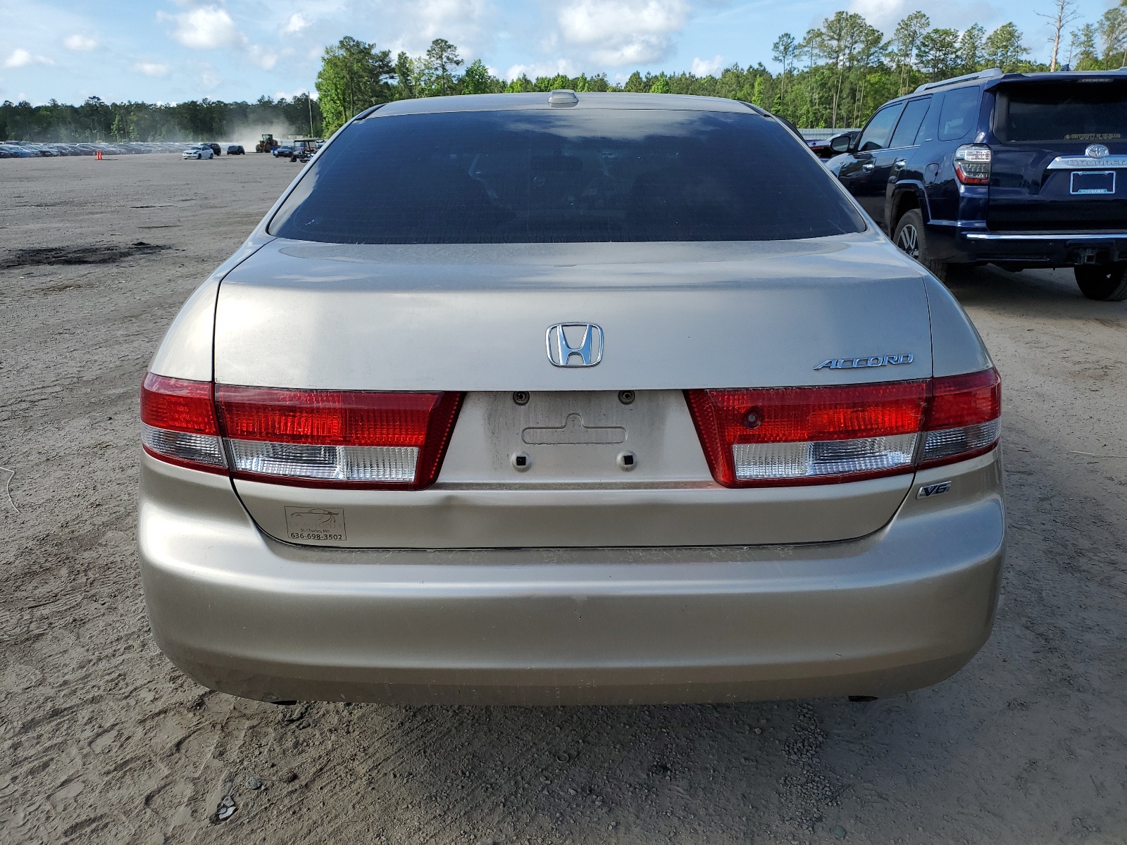 1HGCM66504A045562 2004 Honda Accord Ex