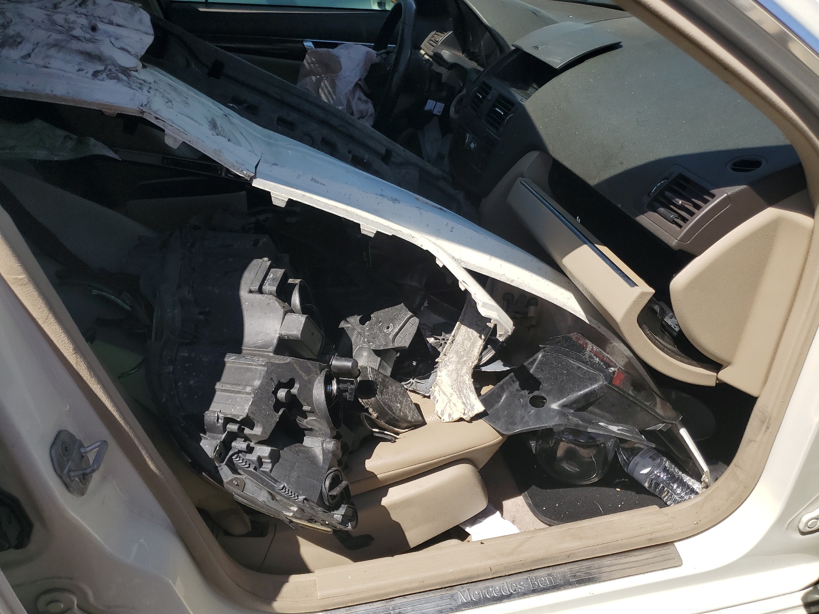 WDDGF5EB2AF370083 2010 Mercedes-Benz C 300