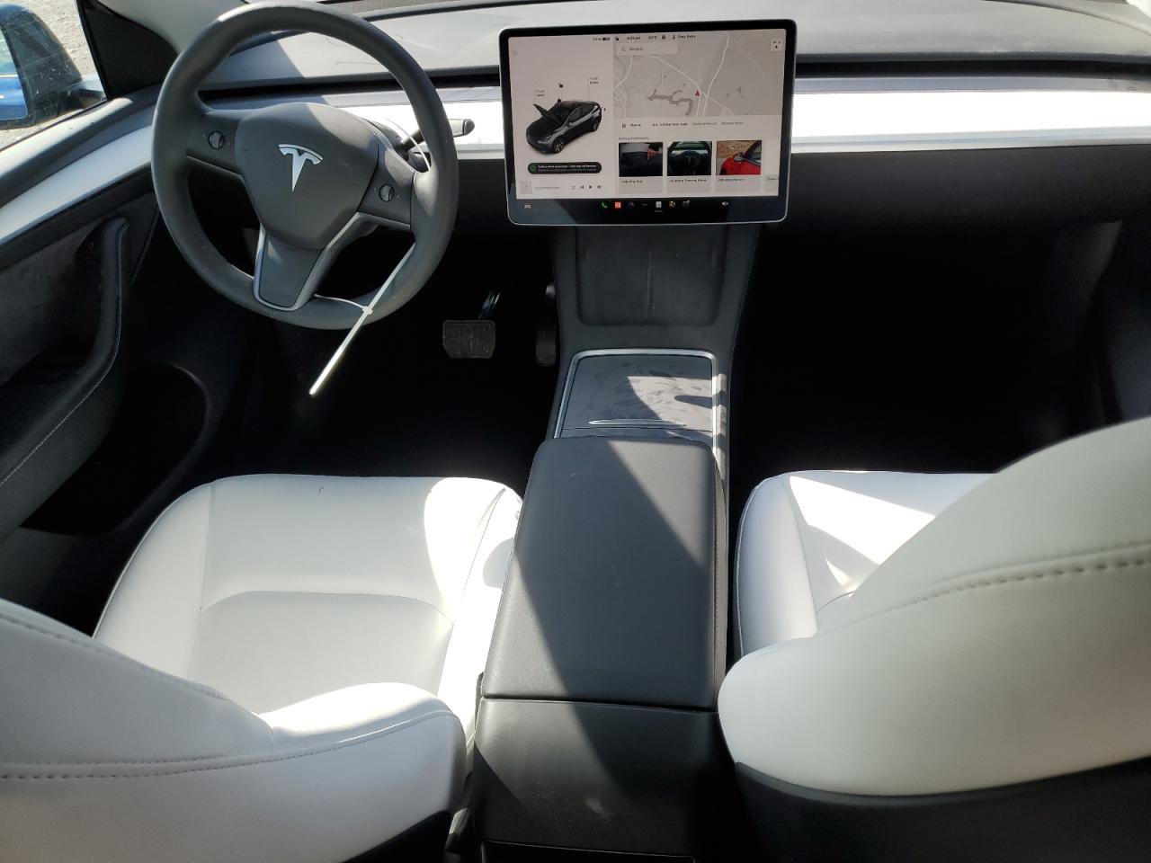 7SAYGAEE0PF933971 2023 Tesla Model Y