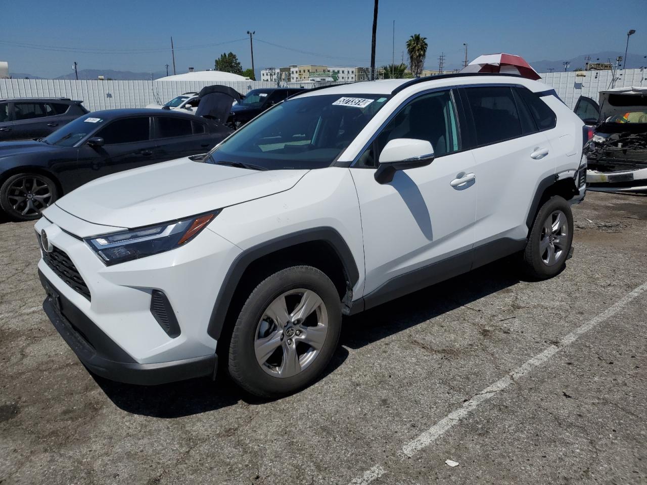 2022 Toyota Rav4 Xle for Sale in Van Nuys, CA - Rear End