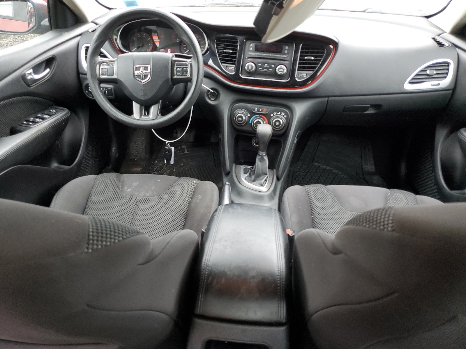 1C3CDFAA8FD375720 2015 Dodge Dart Se