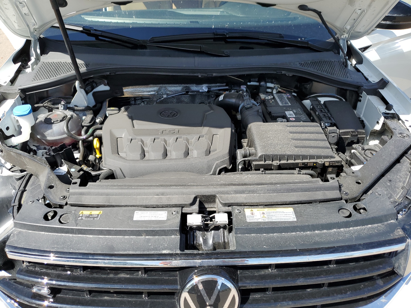 3VV8B7AX5PM083810 2023 Volkswagen Tiguan Se R-Line Black