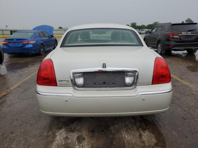 1LNHM81W95Y631391 | 2005 Lincoln town car signature