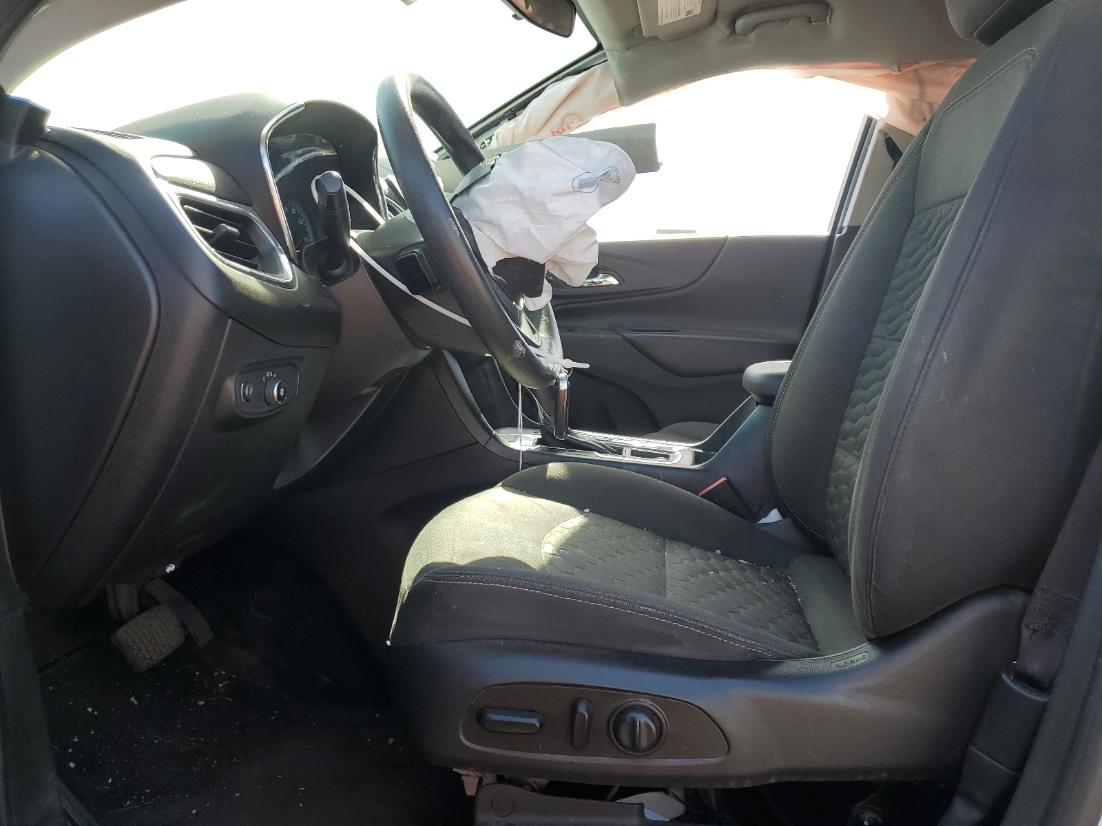 2GNAXSEV6J6275419 2018 Chevrolet Equinox Lt