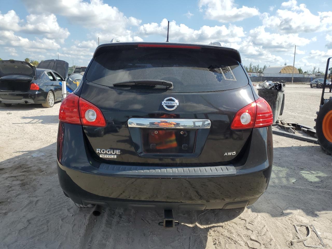 2015 Nissan Rogue Select S VIN: JN8AS5MV5FW258414 Lot: 57156744