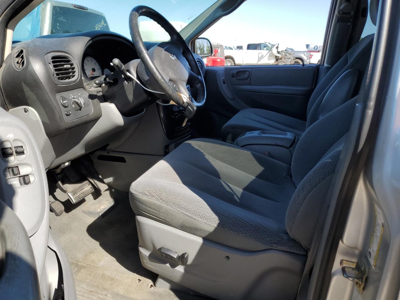 2005 Dodge Grand Caravan Sxt VIN: 2D4GP44L95R295962 Lot: 55904774