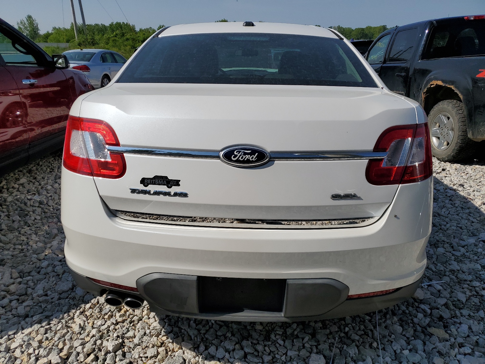 1FAHP2EW0BG125328 2011 Ford Taurus Sel