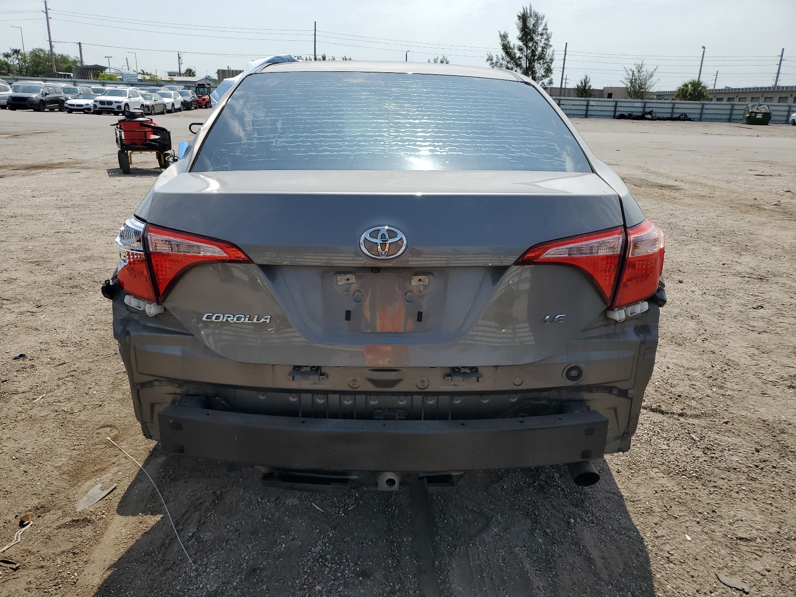 2018 Toyota Corolla L vin: 5YFBURHEXJP778315