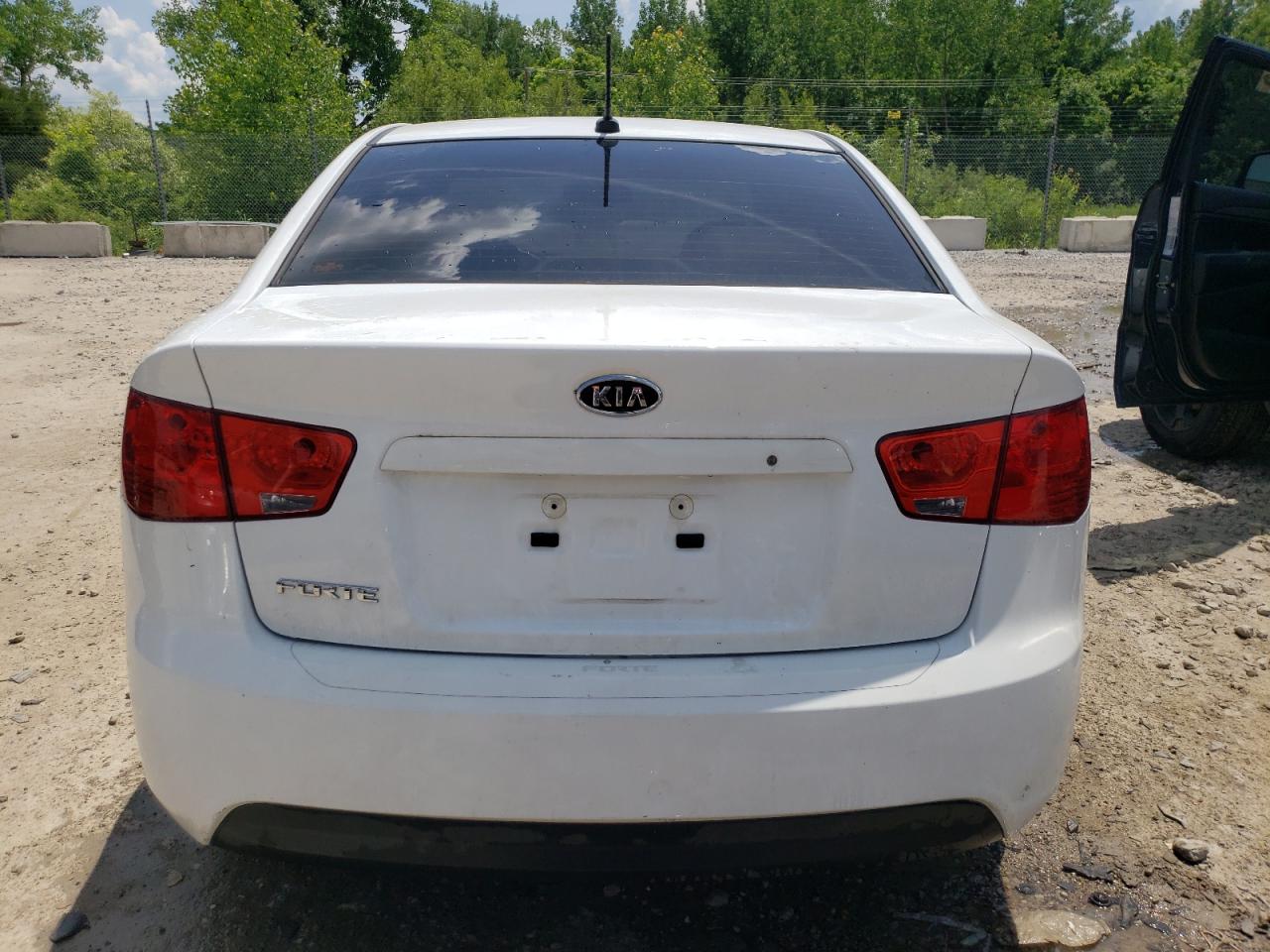 KNAFT4A29D5669270 2013 Kia Forte Lx