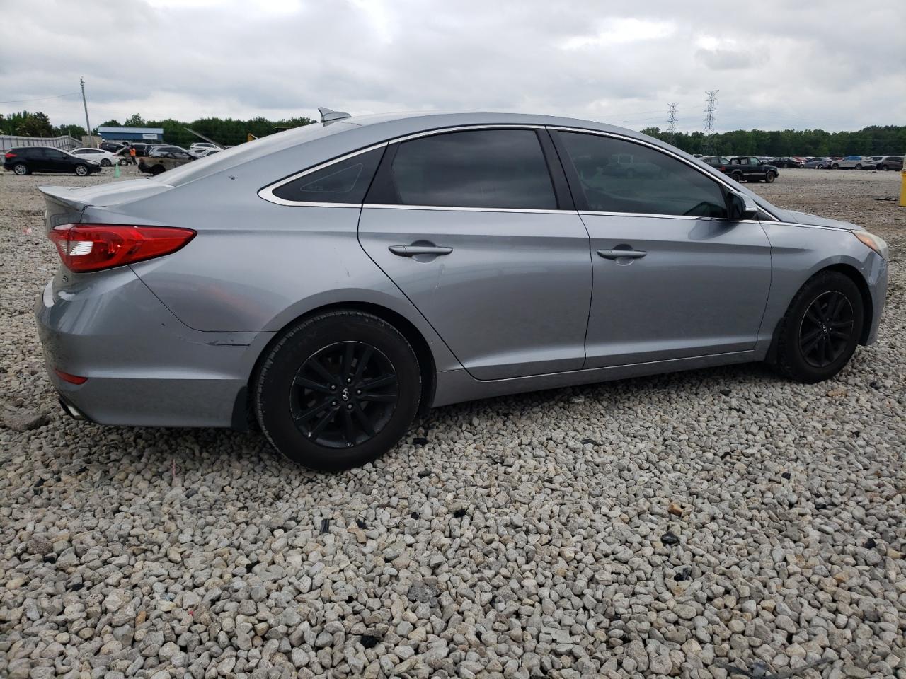 2016 Hyundai Sonata - Image 3