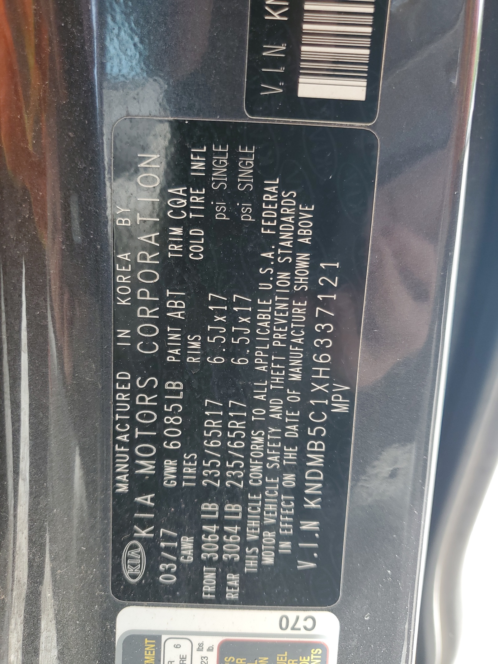 KNDMB5C1XH6337121 2017 Kia Sedona Lx