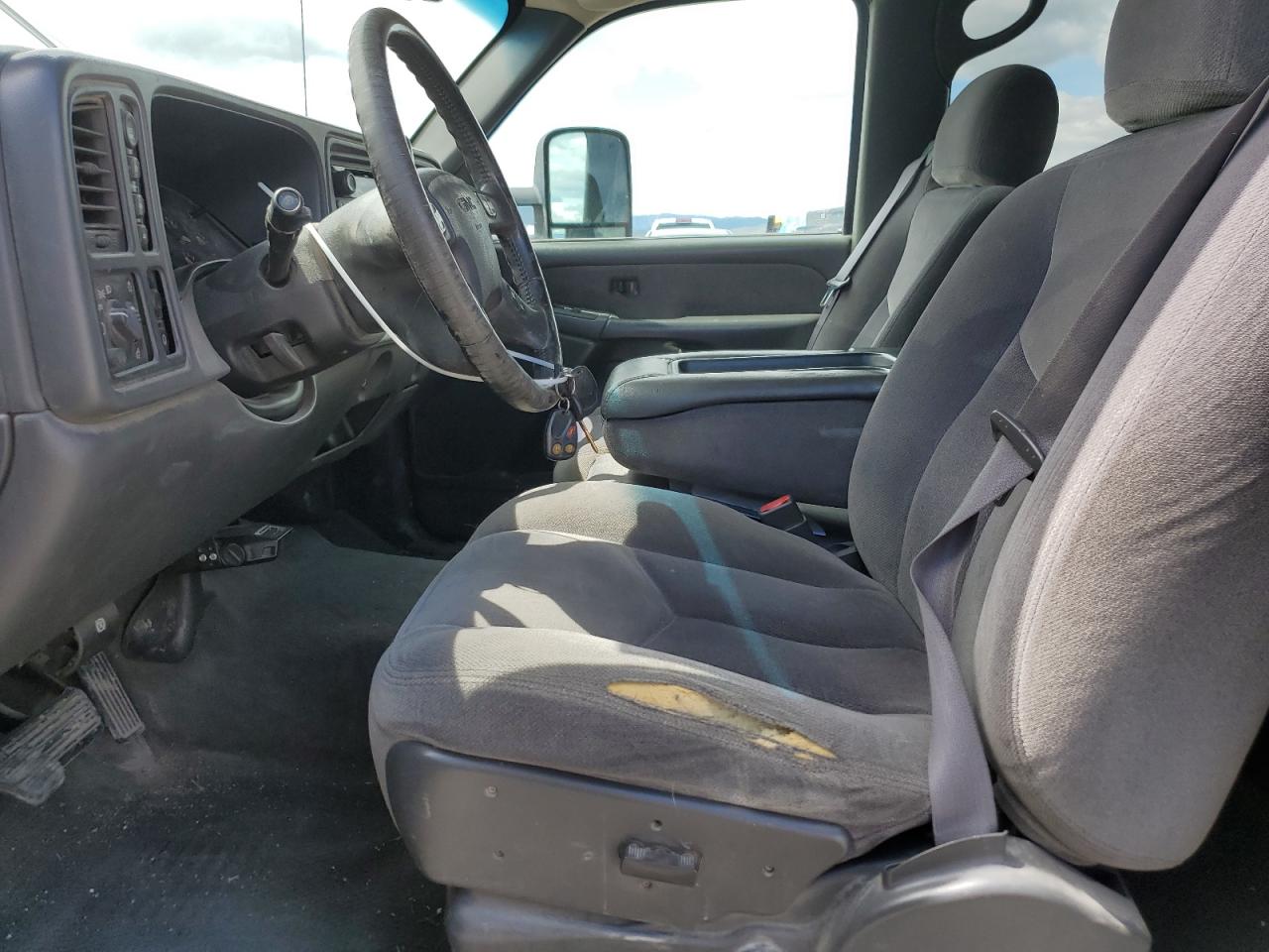 2003 GMC Sierra K1500 Heavy Duty VIN: 1GTGK13U53F211743 Lot: 56023224