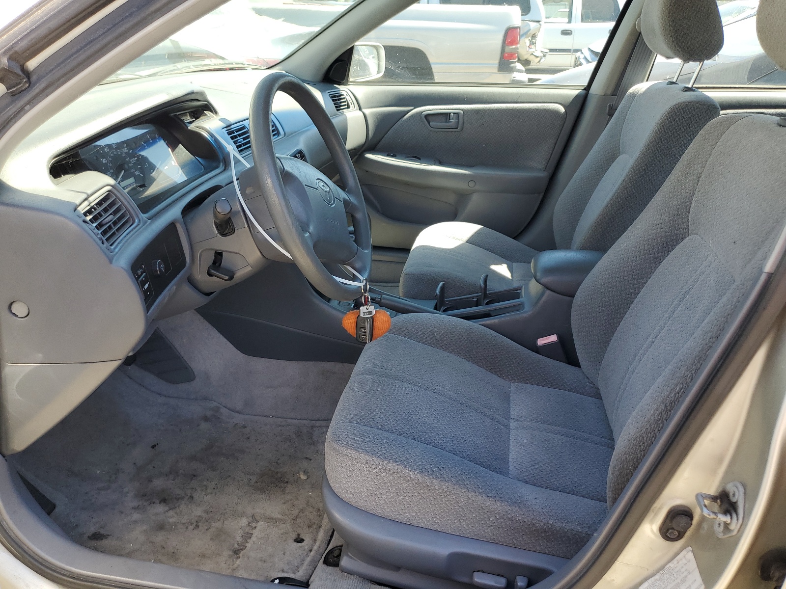 JT2BG22KXY0428581 2000 Toyota Camry Ce