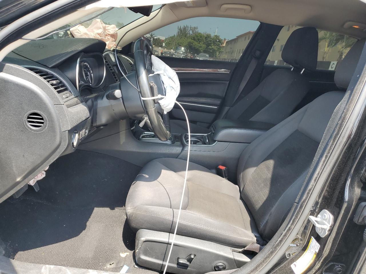 2020 Chrysler 300 Touring VIN: 2C3CCAAG5LH242048 Lot: 54819544