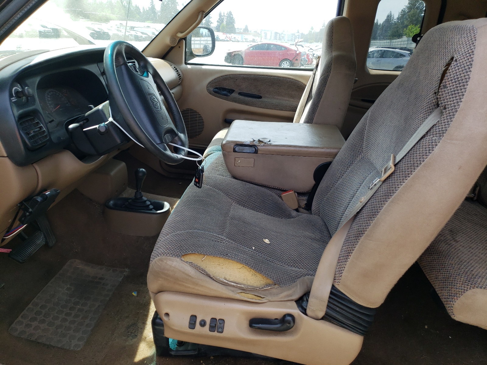 1B7KF23W1WJ186881 1998 Dodge Ram 2500