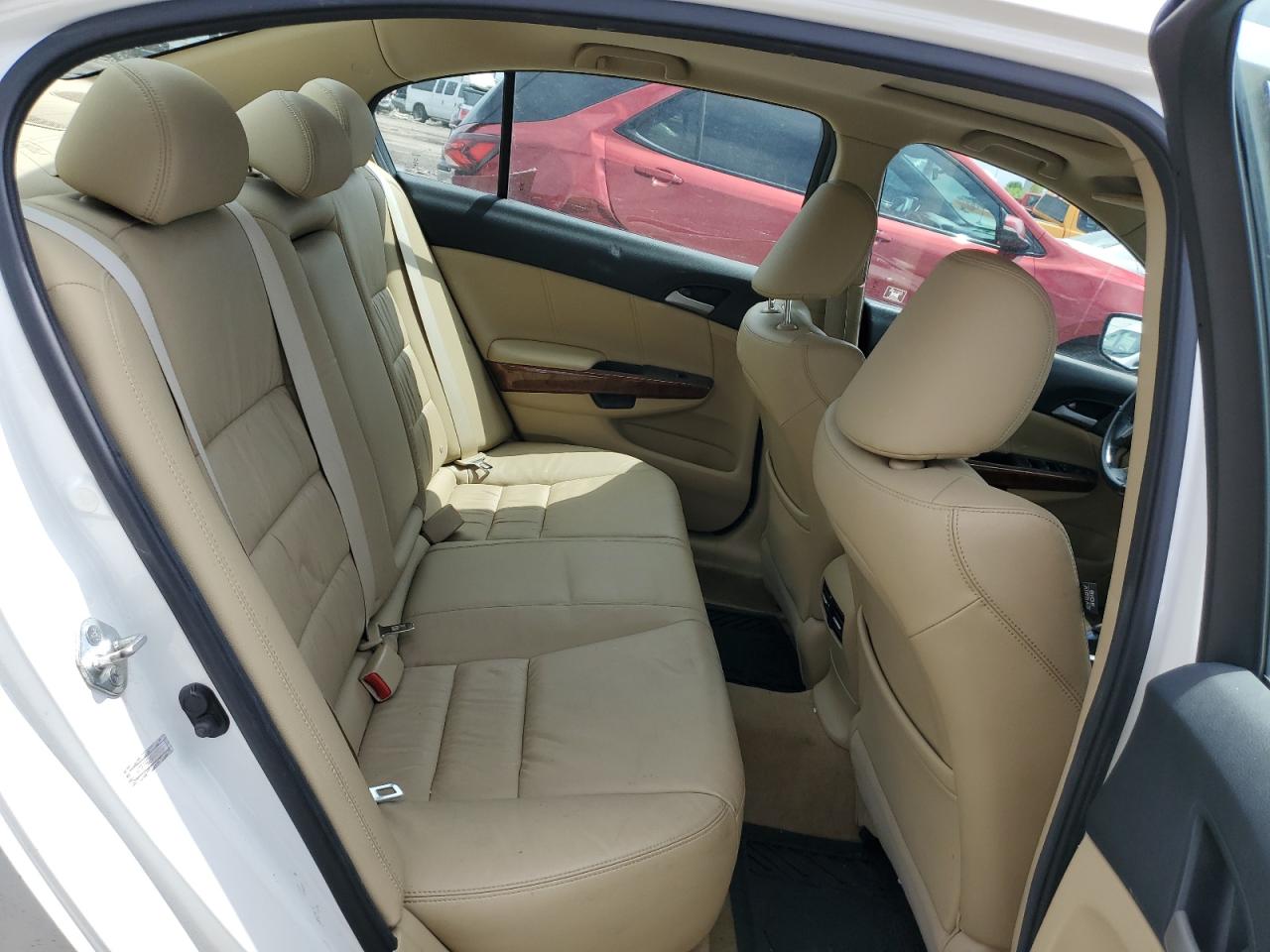 2011 Honda Accord - Image 10