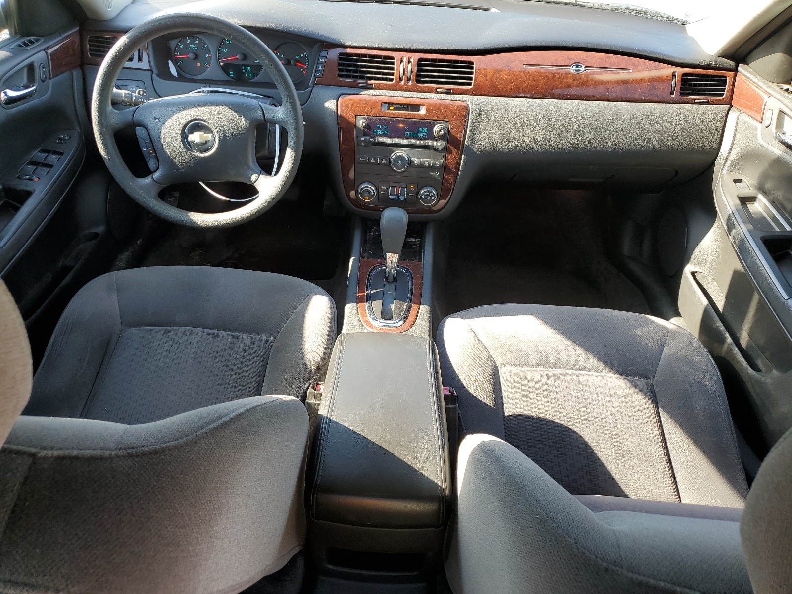 2G1WA5EK2A1111775 2010 Chevrolet Impala Ls