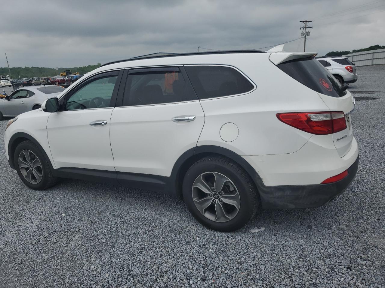 2015 Hyundai Santa Fe - Image 2