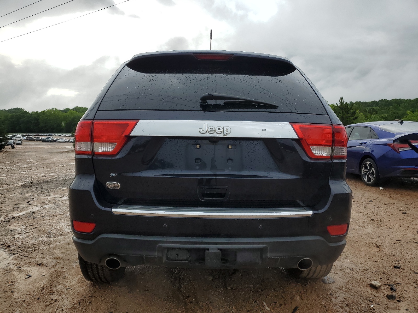 1J4RS6GT8BC611409 2011 Jeep Grand Cherokee Overland