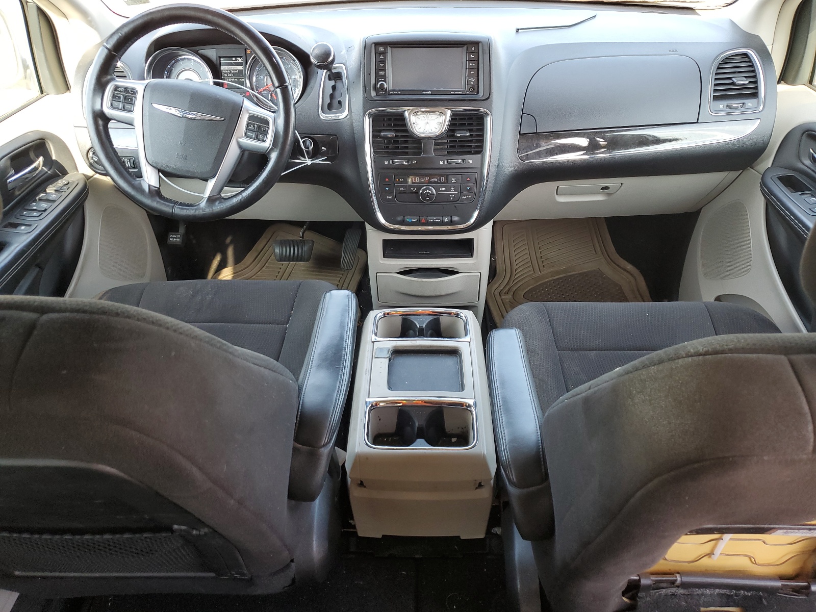 2C4RC1BG2CR209216 2012 Chrysler Town & Country Touring