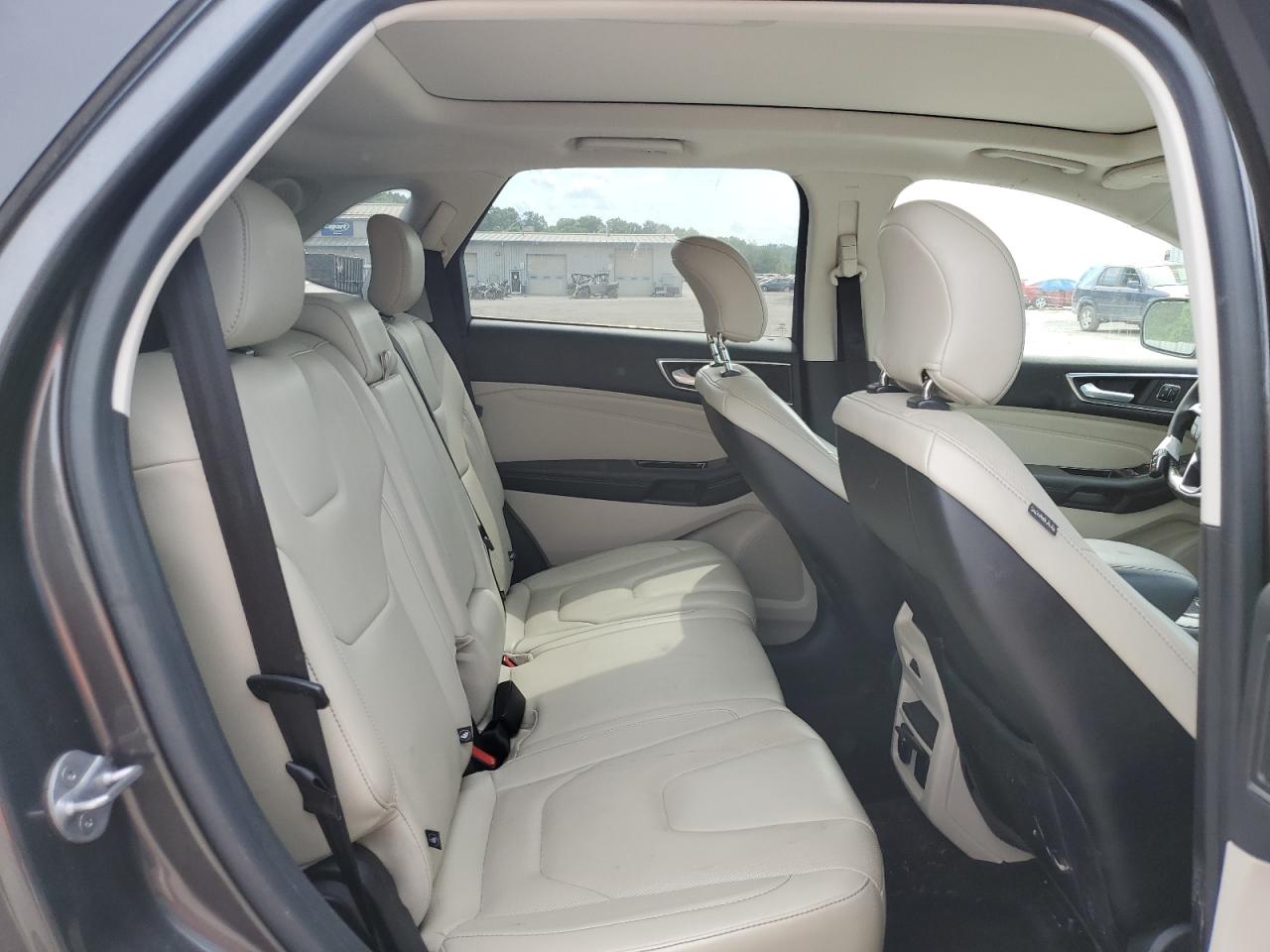 2016 Ford Edge - Image 11