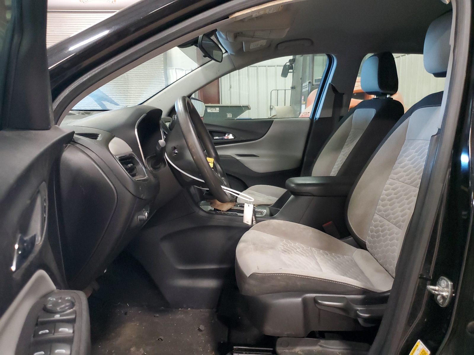 2GNAXHEV7J6171928 2018 Chevrolet Equinox Ls