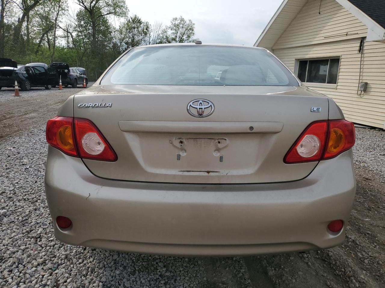 2010 Toyota Corolla Base VIN: 1NXBU4EE5AZ313821 Lot: 52665234