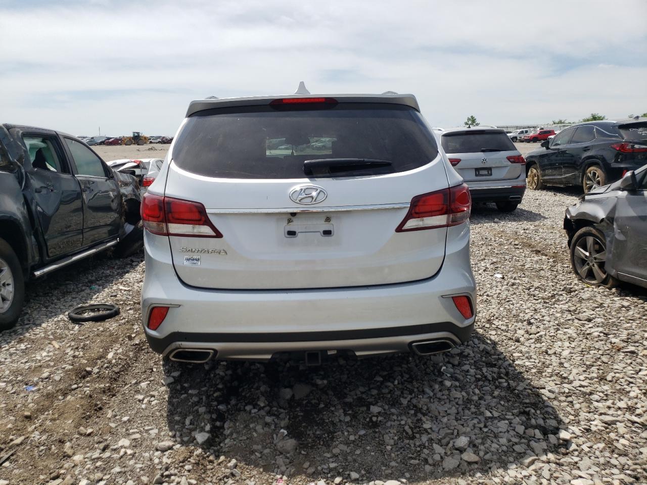 KM8SM4HFXJU267214 2018 Hyundai Santa Fe Se