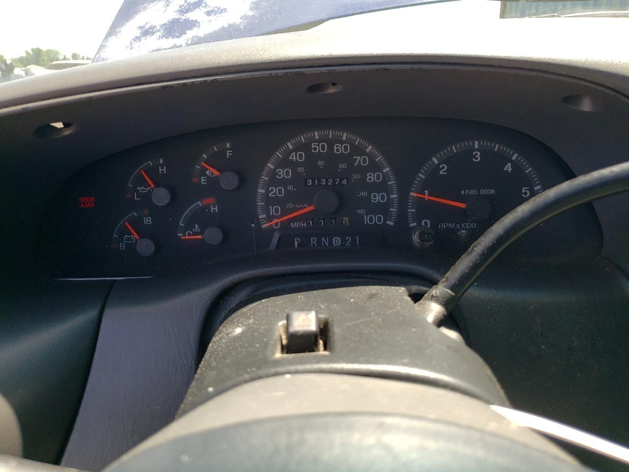 1998 Ford F150 VIN: 1FTZX18W6WKA64588 Lot: 55083994