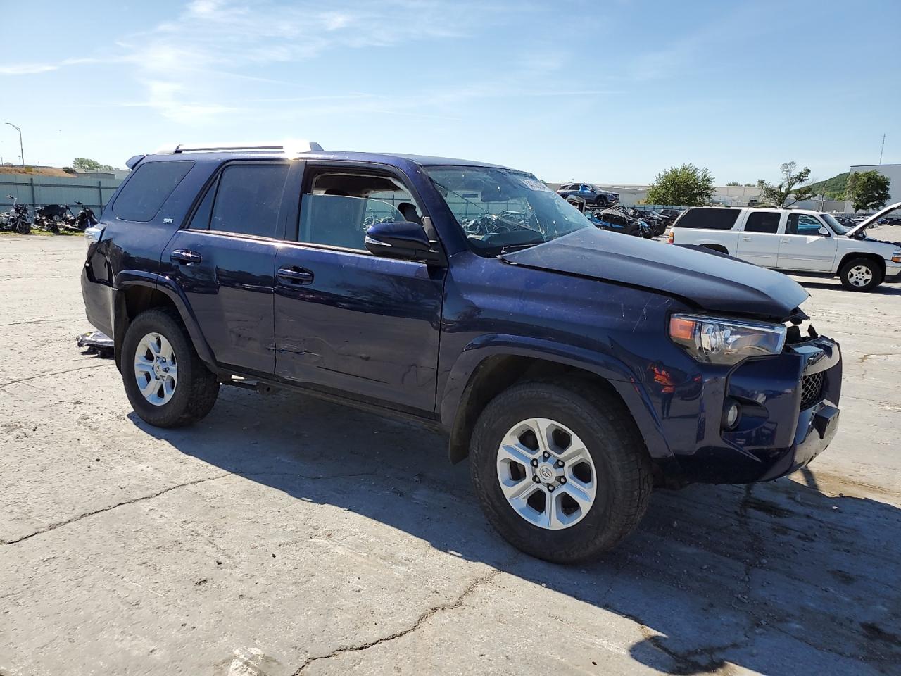 VIN JTEBU5JR9H5429896 2017 TOYOTA 4RUNNER no.4